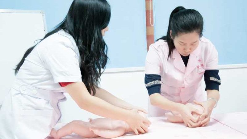 深圳龙华母婴护理师培训：提升专业素养，护航母婴健康**